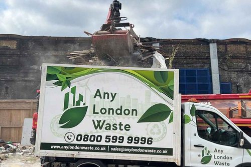 Any London Waste lorry unloading at a licensed transfer station